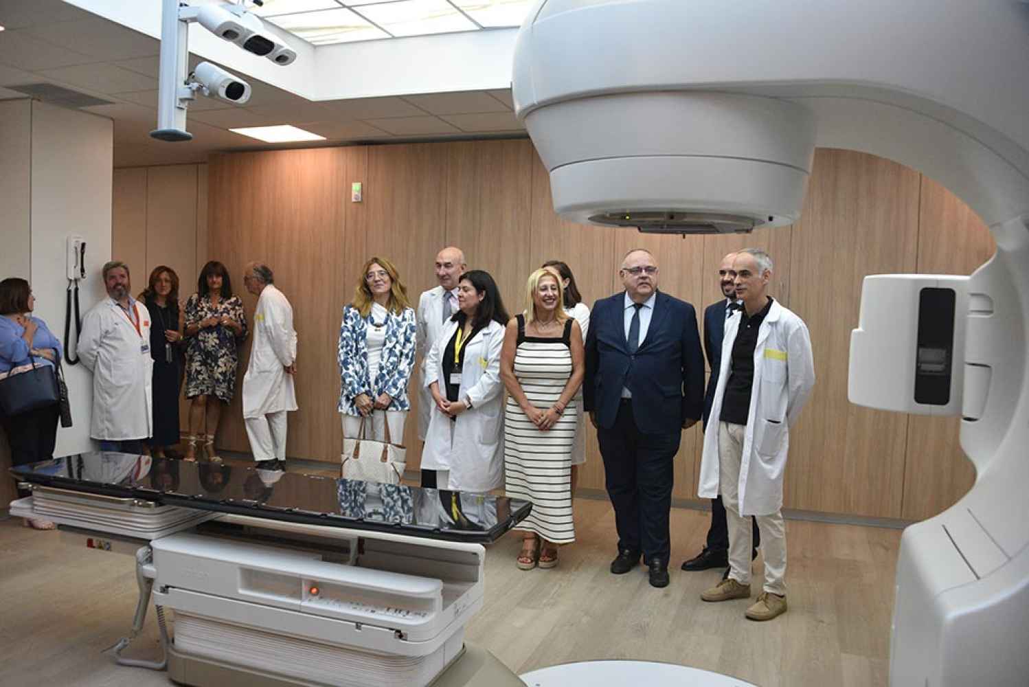 La Junta presenta la unidad satélite de radioterapia en hospital de Soria