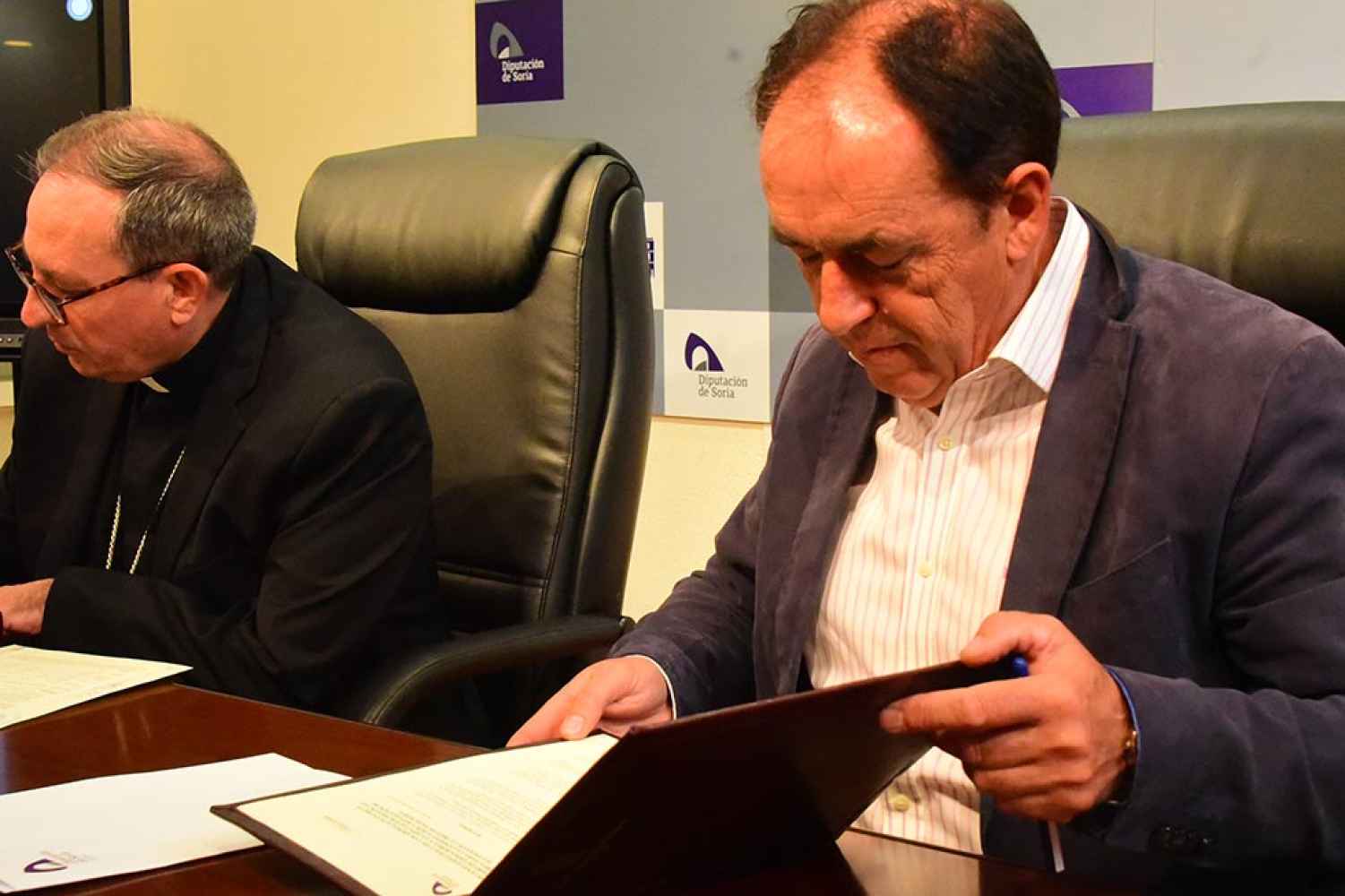 Diputación y Obispado rubrican nuevo convenio para arreglar cinco templos en Soria