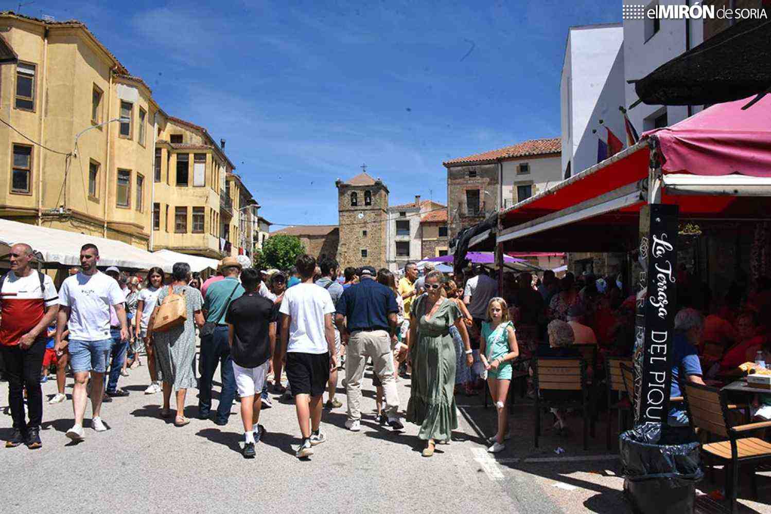 El mercado tradicional de Almarza convoca este domingo su XXIII edición