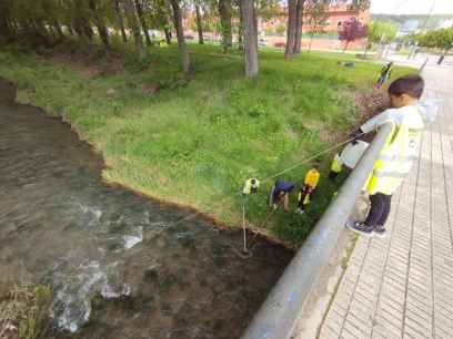 Plásticos y toallitas desechables, los contaminantes más frecuentes en ríos de Castilla y León Plásticos y toallitas desechables, los contaminantes más frecuentes en ríos de Castilla y León