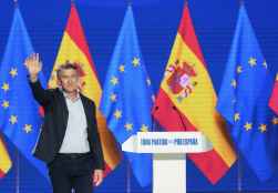Feijóo ofrece un gobierno en solitario en una España sin vetos ni a Vox ni al PSOE