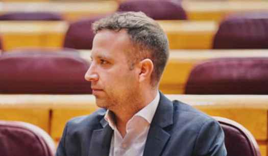 Javier Jiménez (PP): “Carlos Martínez sigue aplaudiendo a Sánchez pese a escándalos de corrupción” Javier Jiménez (PP): “Carlos Martínez sigue aplaudiendo a Sánchez pese a escándalos de corrupción”