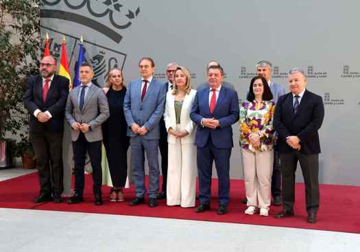 La Junta aprueba mayor acuerdo de simplificación administrativa de su historia La Junta aprueba mayor acuerdo de simplificación administrativa de su historia