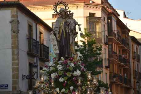 Soria procesiona a la Virgen del Carmen