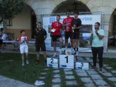 Sergio Correa, del Triatlón Correa, se impone en el XIII Triatlón de Dueñas