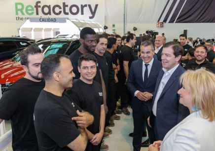 Mañueco respalda proyectos estratégicos del sector de la automoción en Castilla y León