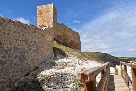 Castillo de Osma, una de las fortificaciones cristianas más importantes de la frontera del Duero 