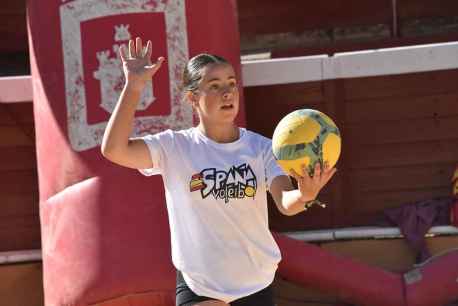 El voleibol toma la plaza de toros de Soria un verano más