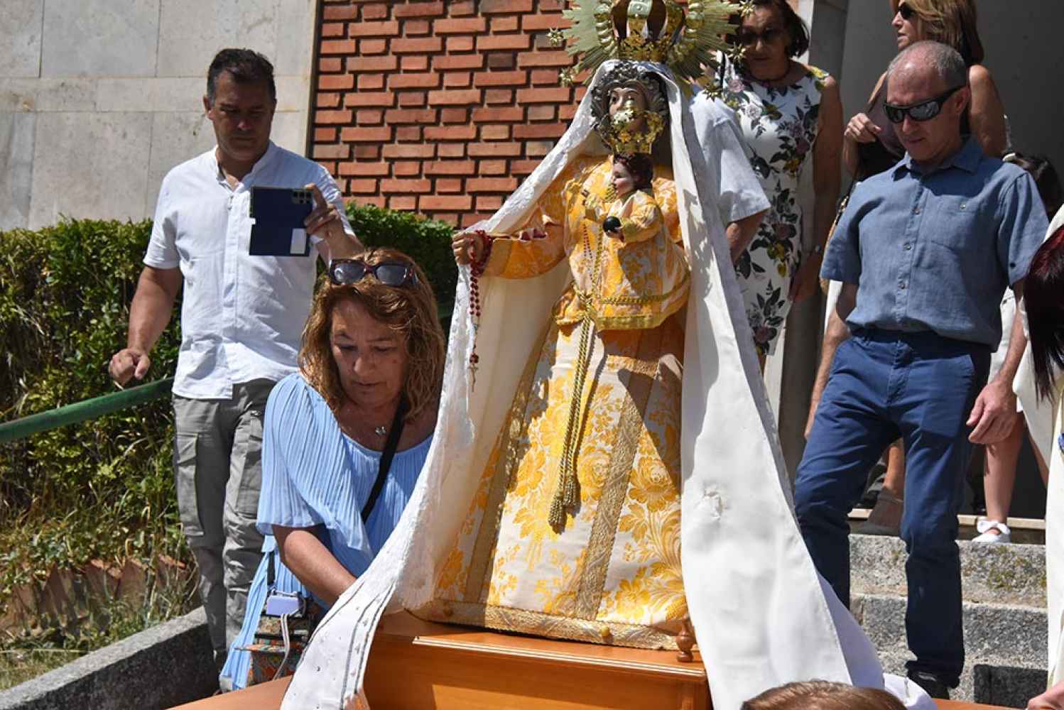 Tardelcuende honra a la Virgen del Rosario