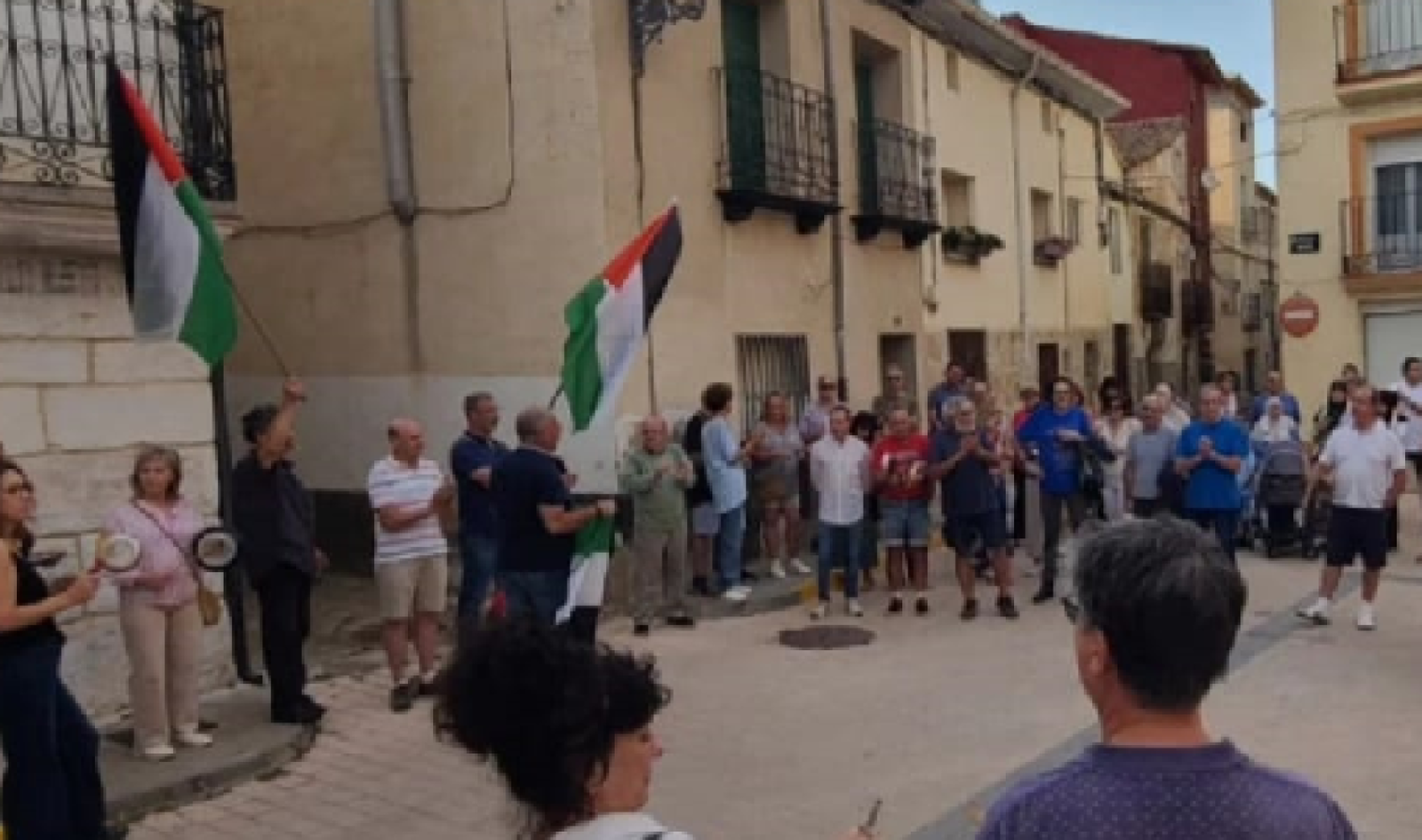 Cacerolada en Arcos de Jalón en repulsa a genocidio en Gaza