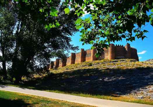 El majestuoso castillo de Berlanga de Duero