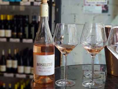 Buena valoración de vinos de Bodegas Antídoto en guía internacional