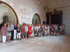 Visita de los alumnos de Universidad Santa Catalina a exposición en catedral de Burgos