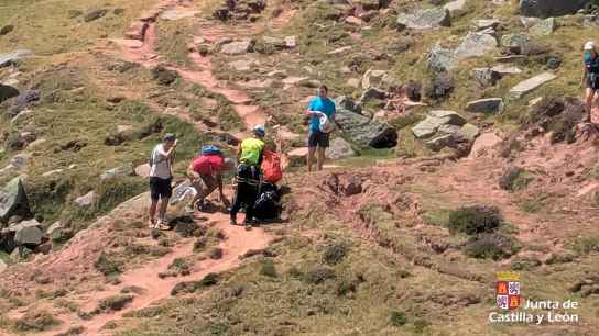 Socorrida mujer herida en la Laguna Helada en Covaleda Socorrida mujer herida en la Laguna Helada en Covaleda