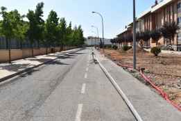 El Ayuntamiento quiere unir, en Fuente del Rey, zona deportiva, colegio y parque