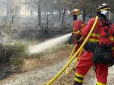 Cuatro personas en estado crítico tras sufrir quemaduras en incendios en Zamora y León