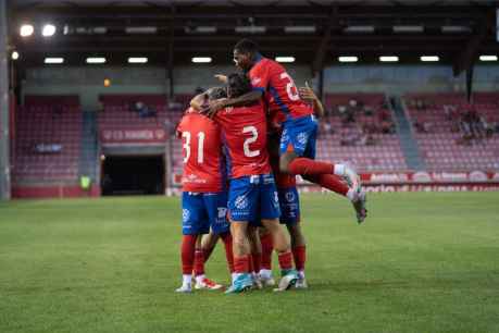 Un Numancia en construcción gana a U.D. Logroñés en partido de presentación
