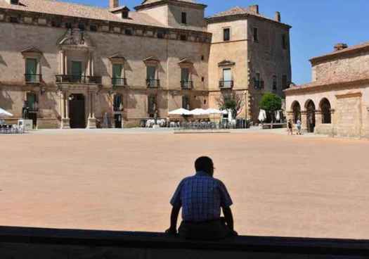 Publicada convocatoria para que ayuntamientos y diputaciones contraten a desempleados