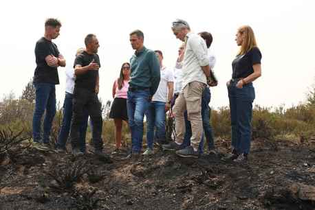 El presidente del Gobierno conoce los daños de incendios en Ourense y León