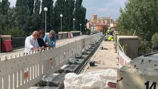 Las obras del puente de piedra se prolongarán dos meses más
