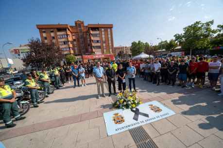 La Vuelta Ciclista Junior a la Ribera del Duero rinde homenaje al corredor fallecido La Vuelta Ciclista Junior a la Ribera del Duero rinde homenaje al corredor fallecido