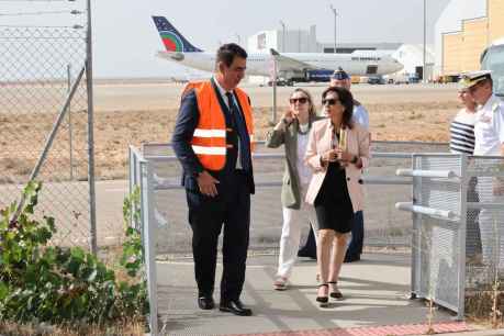 Defensa invertirá 42 millones para nuevo proyecto en aeropuerto de Teruel Defensa invertirá 42 millones para nuevo proyecto en aeropuerto de Teruel