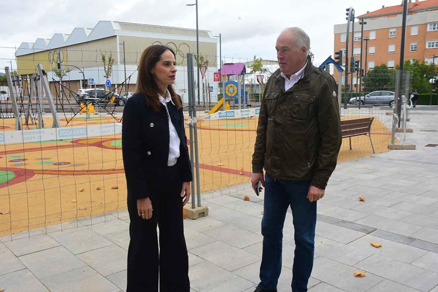 El PP denuncia el peligro que supone nuevo parque infantil junto a calzada 