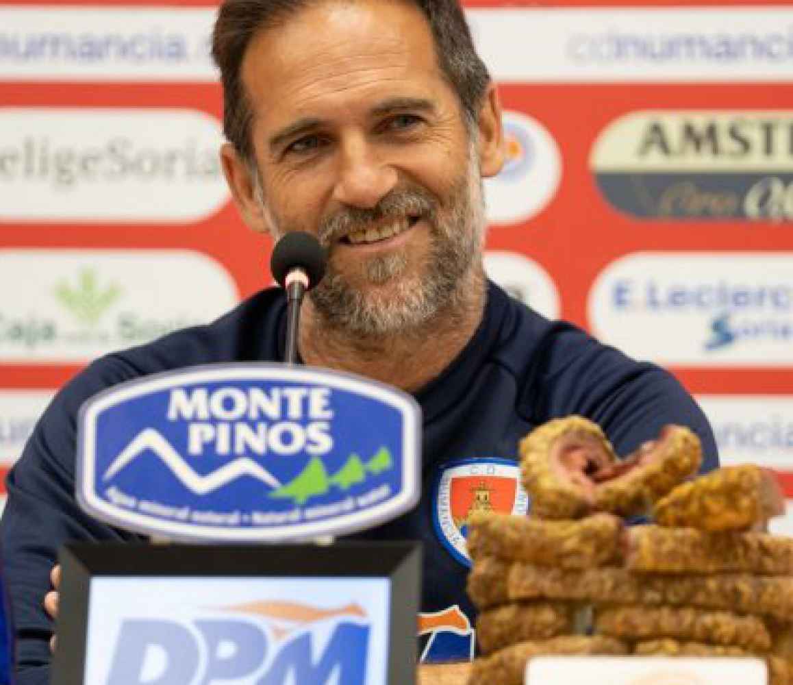 Abel Segovia transmite optimismo ante el estreno del Numancia en Los Pajaritos