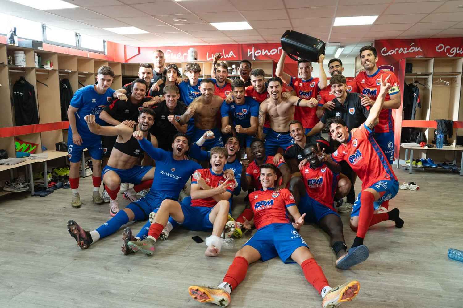 El Numancia suma su primera victoria de la temporada frente al Rayo Cantabria
