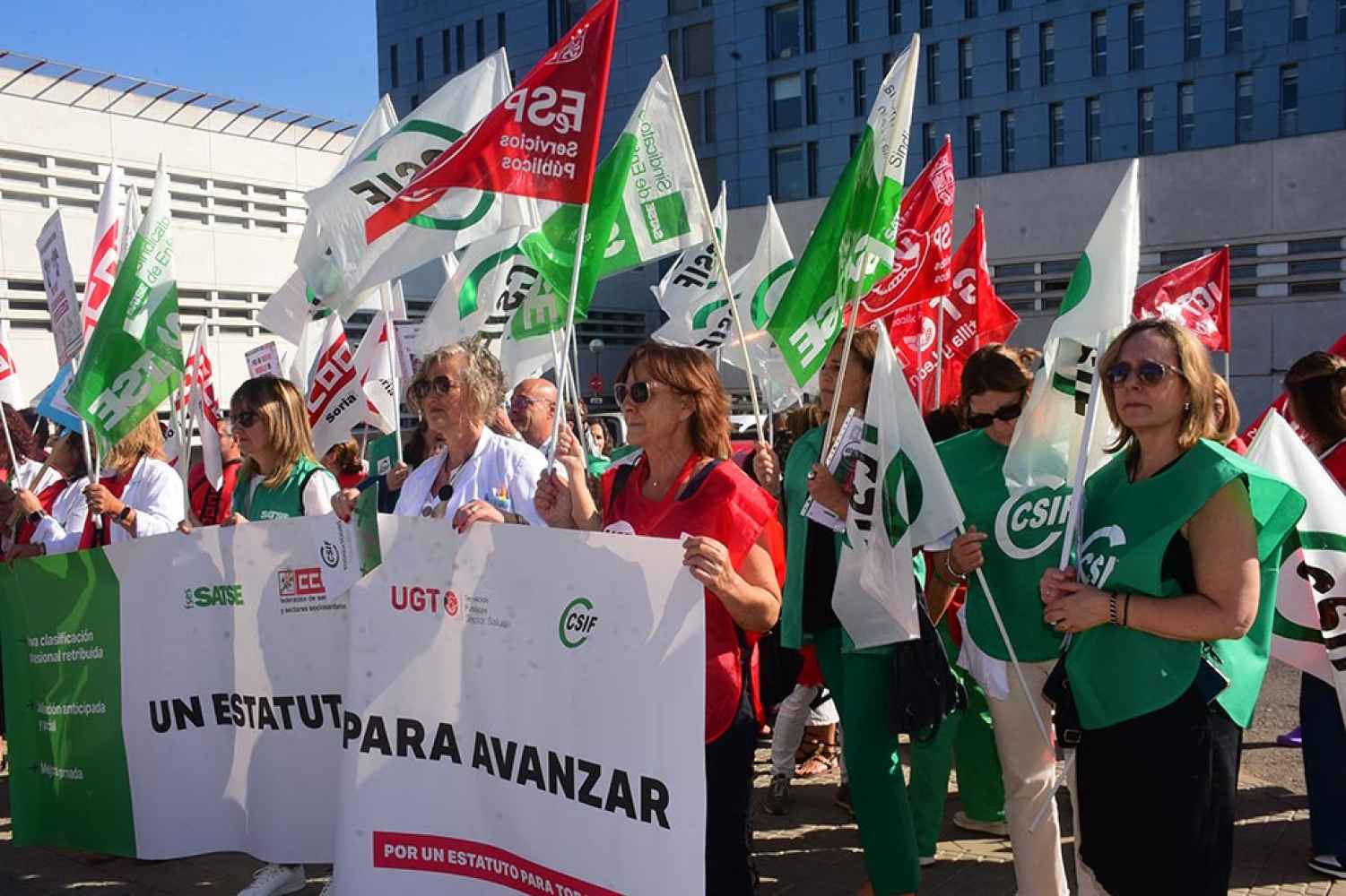 Reclaman "Estatuto Marco" para poner en valor a sanitarios y pacientes en España