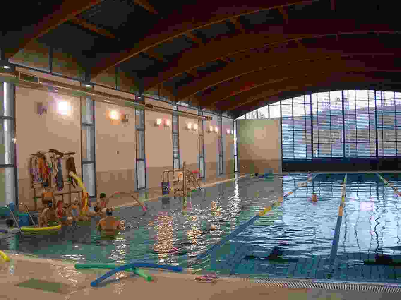 La piscina climatizada de El Burgo amplia horarios de apertura 
