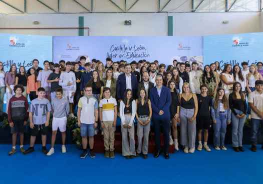 Mañueco anuncia nuevas medidas de refuerzo para alumnado en curso escolar 2025-26