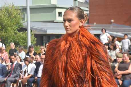 Día de la Provincia en Ólvega: pase de moda de diseños de Pilar del Campo