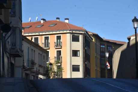 El stock de vivienda en venta roza mínimos en España