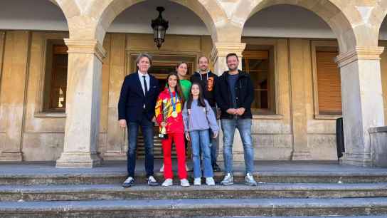 El Ayuntamiento recibe a la campeona de Europa cadete de kickboxing