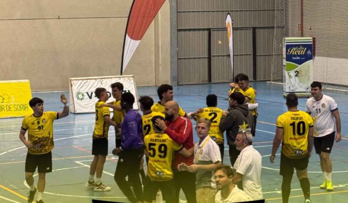 Pierwsze zwycięstwo Balonmano Soria w División de Honor Plata przeciwko historycznemu Sinfín (35-34)