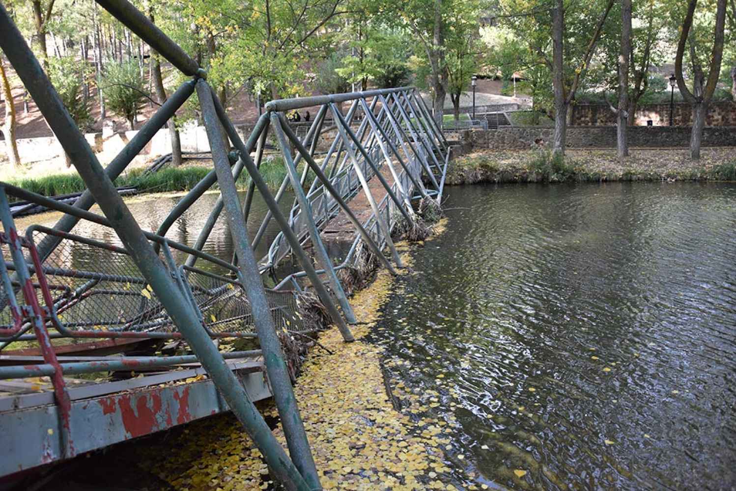 El PP denuncia la "desidia" del Ayuntamiento para solucionar pasarela del Soto Playa