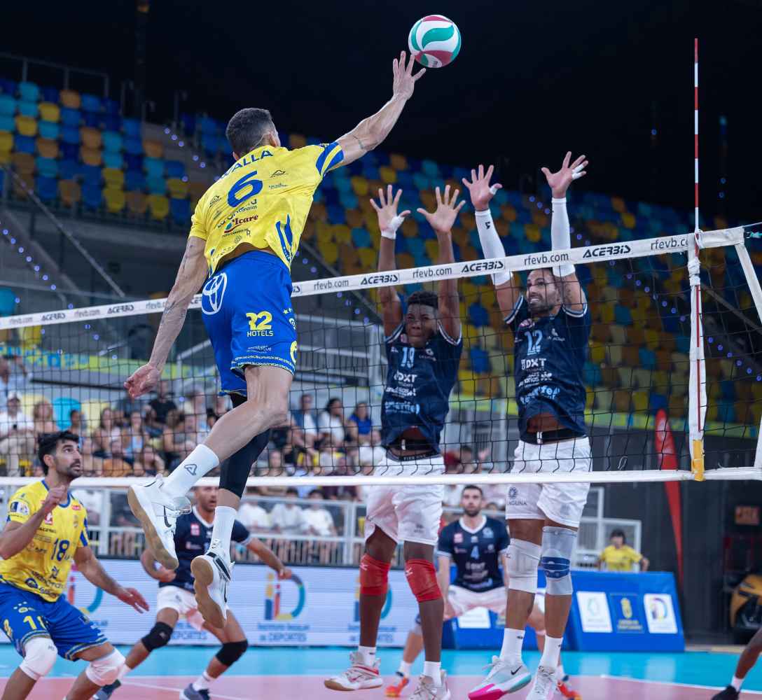 Los celestes abren Superliga con victoria frente a Unicaja Costa de Almería