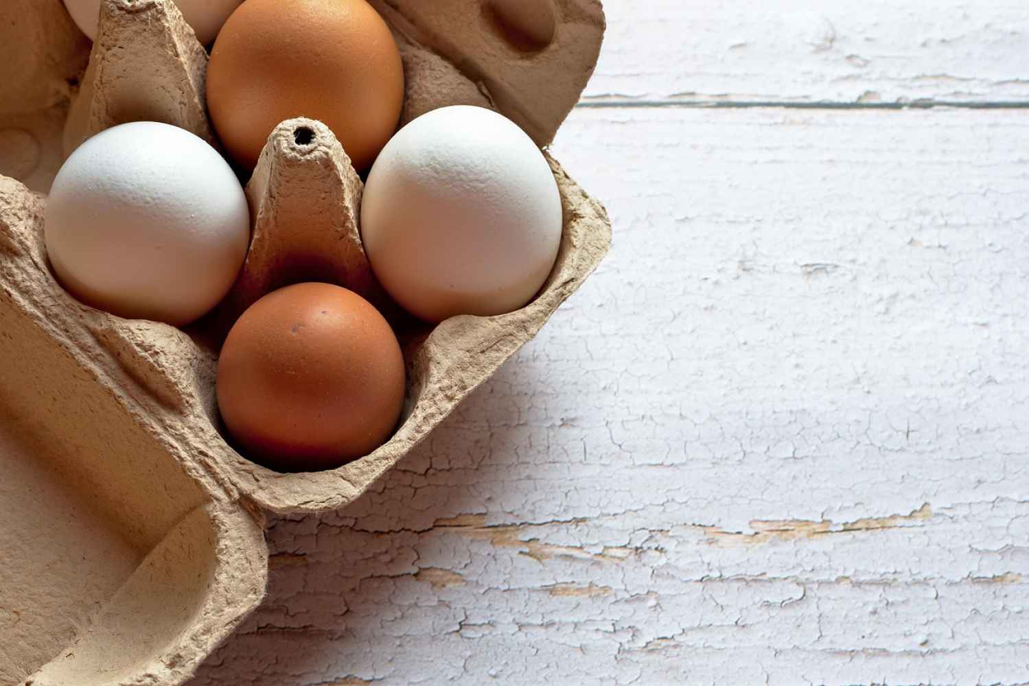 OCU denuncia que precio de los huevos sube 1 euro en seis meses