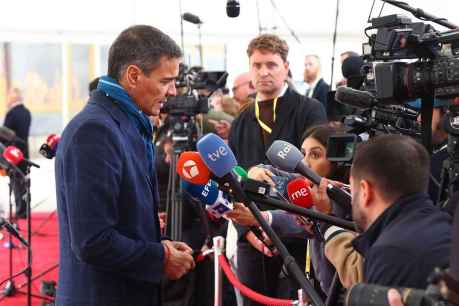 Pedimos socorro democrático a Europa