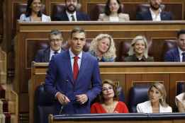 Dimisión por atentar contra la democracia europea