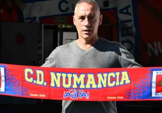 El nuevo entrenador del Numancia resalta que hay plantilla para sacar el proyecto 
