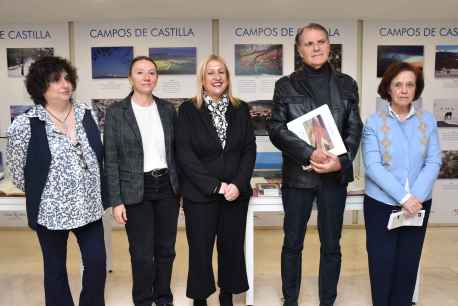 La Biblioteca de Soria acoge exposición "Campos de Castilla" en el Día de las Bibliotecas