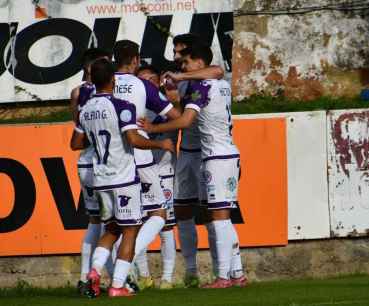 Un Numancia con dos caras gana en Luanco (1-2)