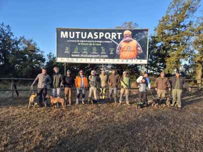 Seminario en Castillejo de Robledo para iniciar a cazadores en adiestramiento de perros de sangre Seminario en Castillejo de Robledo para iniciar a cazadores en adiestramiento de perros de sangre