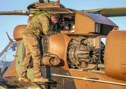 Cámara y Defensa acuerdan facilitar ofertas laborales a militares que terminen etapa en Fuerzas Armadas