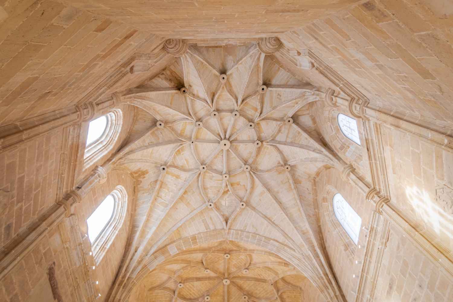 Carlos Martínez lucha contra la pobreza