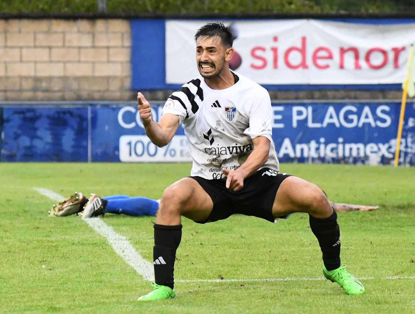 El Numancia pierde comba con el nuevo líder del grupo I de Segunda RFEF