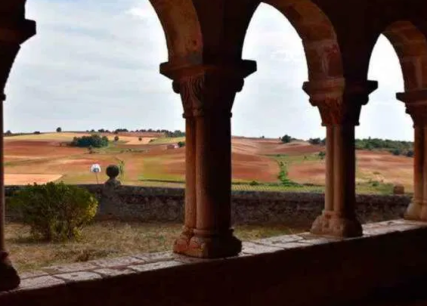 El Ayuntamiento burgense financia instalación de poste para telefonía en Berzosa