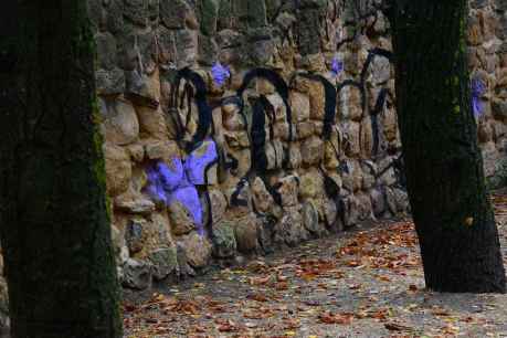 Soria: pintadas en la muralla y en antiguo convento de San Agustín